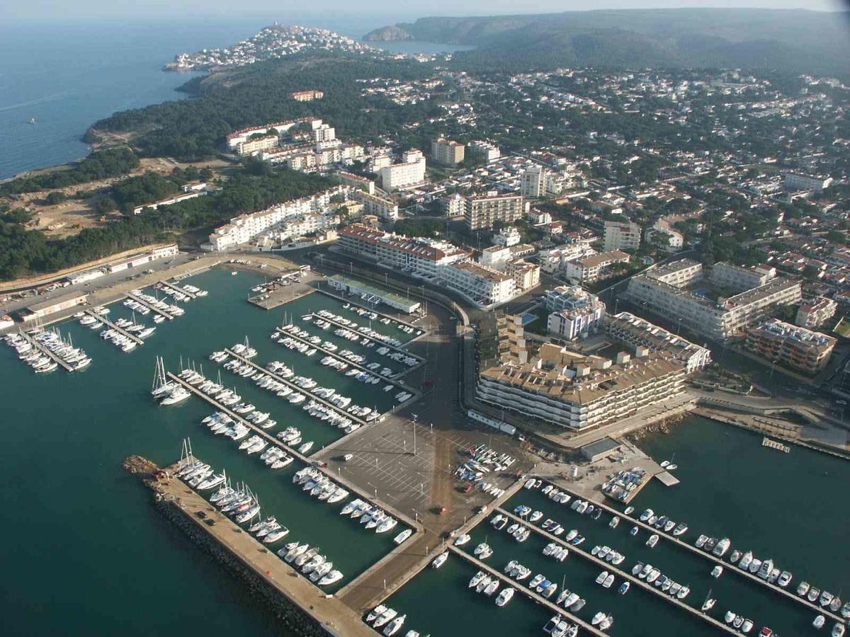 L' Escala Avinguda Montgoヴィラ エクステリア 写真