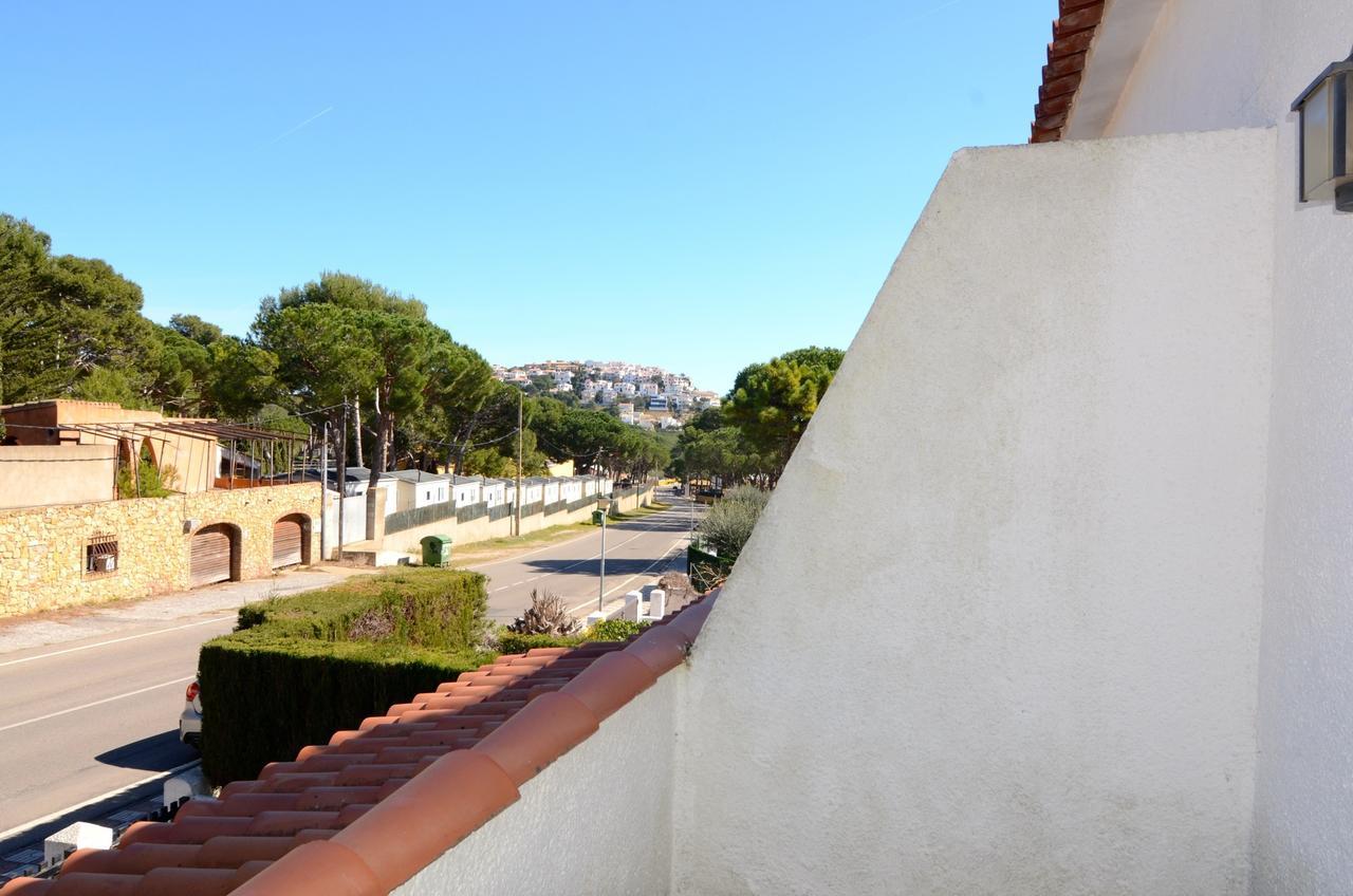 L' Escala Avinguda Montgoヴィラ エクステリア 写真