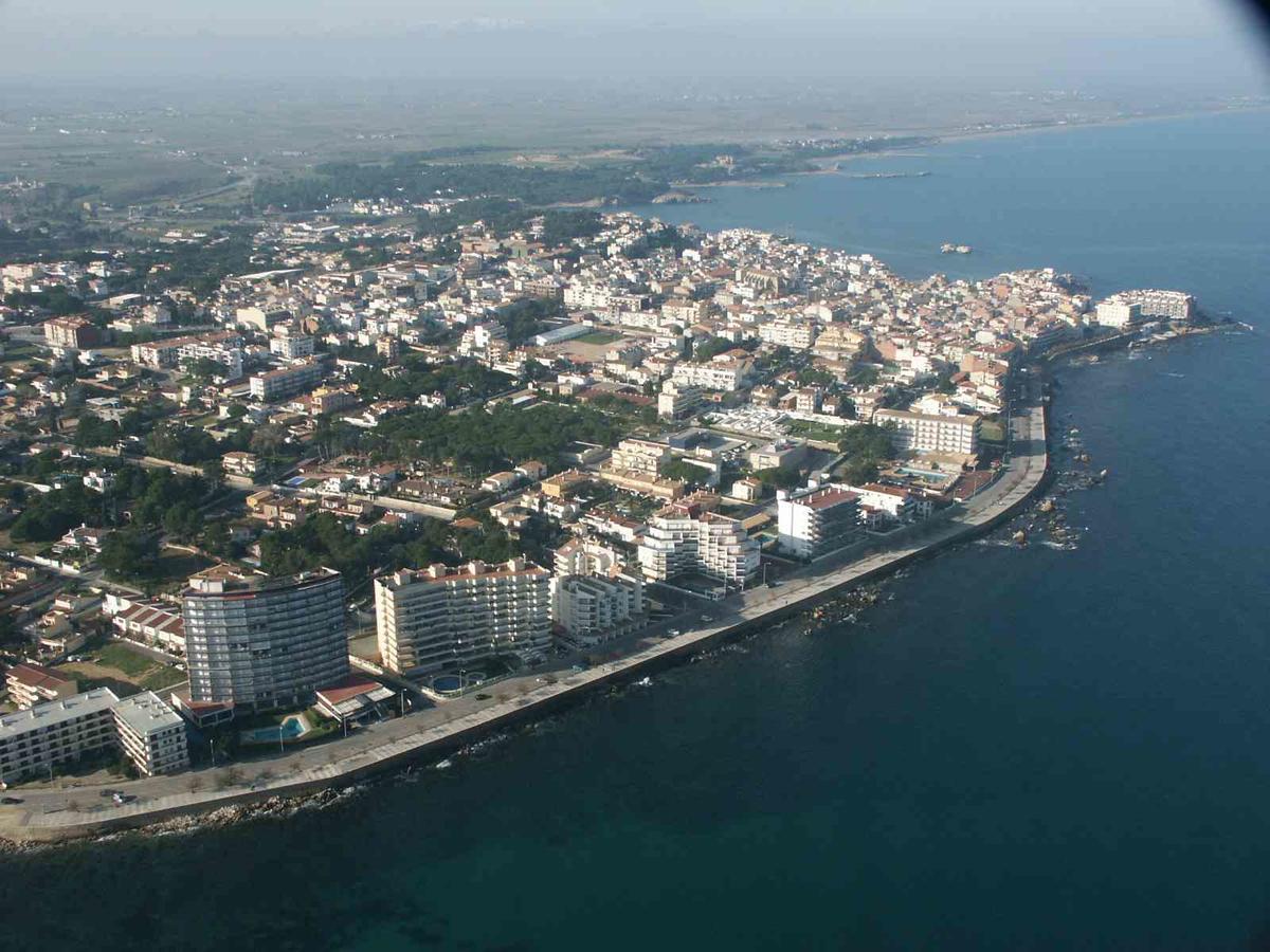 L' Escala Avinguda Montgoヴィラ エクステリア 写真