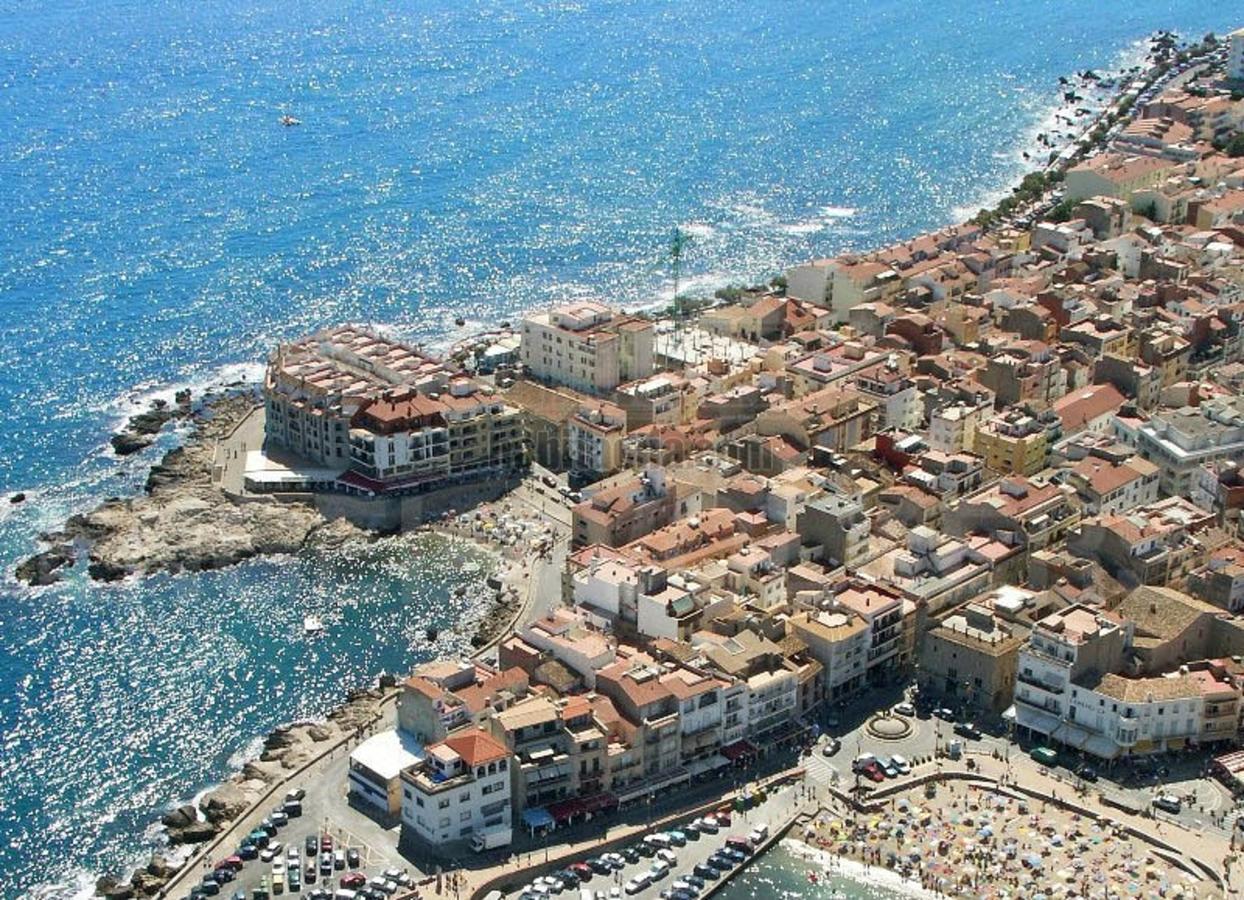 L' Escala Avinguda Montgoヴィラ エクステリア 写真